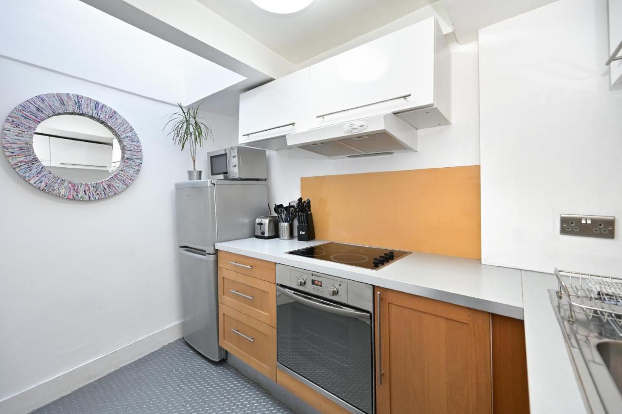 Soho, Piccadilly & Chinatown - Two Bedroom & Two Double Beds Apartment Londres Exterior foto