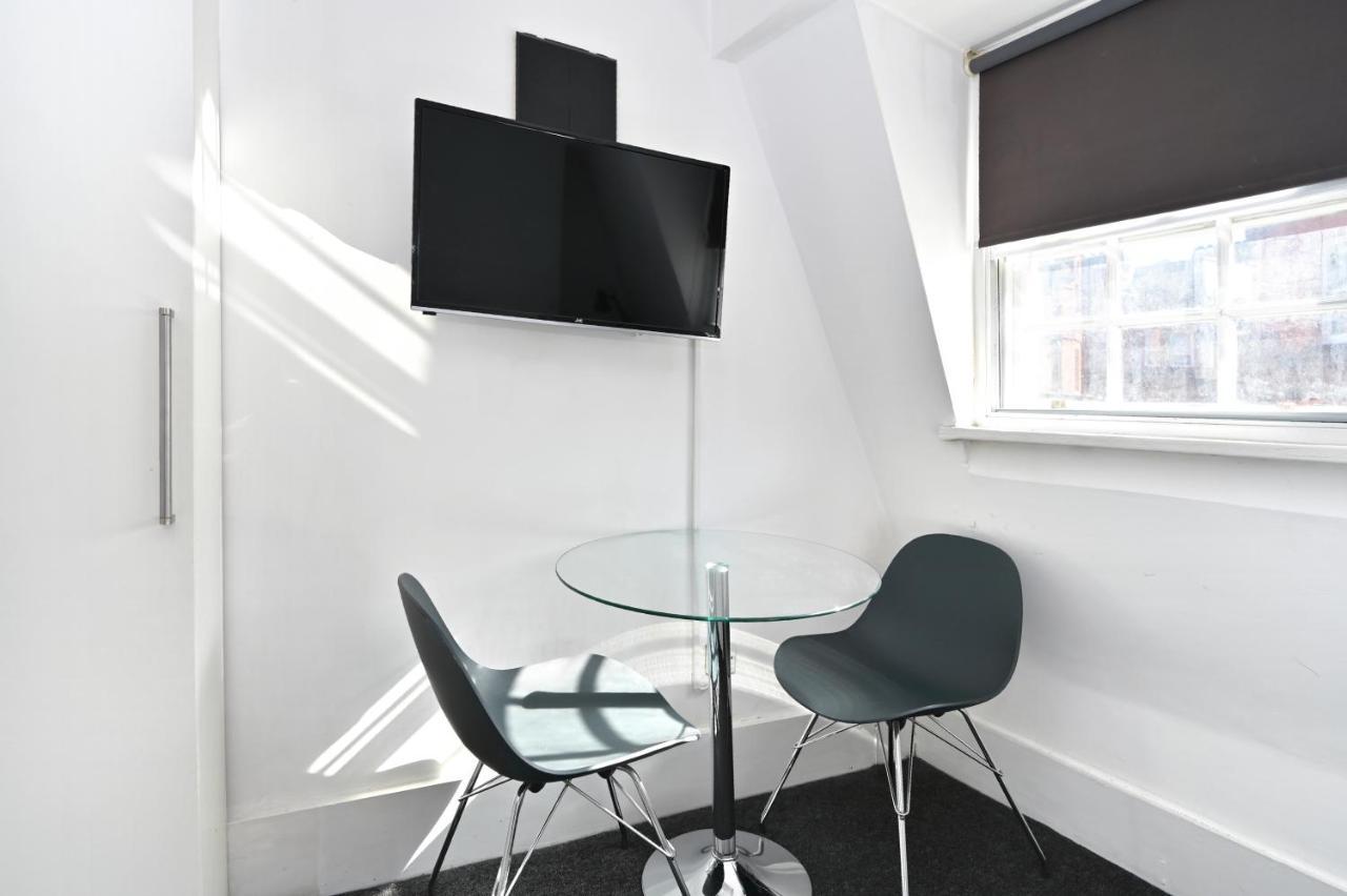 Soho, Piccadilly & Chinatown - Two Bedroom & Two Double Beds Apartment Londres Exterior foto