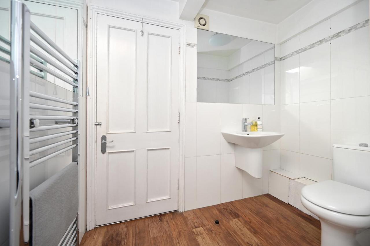 Soho, Piccadilly & Chinatown - Two Bedroom & Two Double Beds Apartment Londres Exterior foto