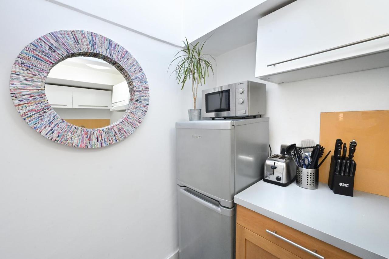 Soho, Piccadilly & Chinatown - Two Bedroom & Two Double Beds Apartment Londres Exterior foto